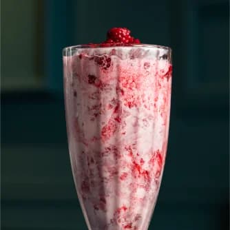 Imagen de Malteada Original de Frutos Rojos y Mantequilla de Maní.